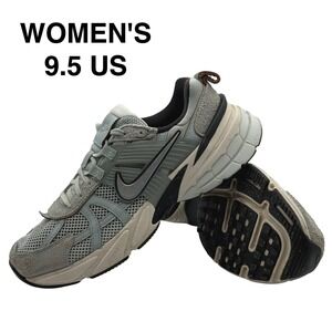 Nike V2K Run Women's 9.5 FN6703-003 Light Pumice Black Chrome‎ Running Shoes Gym
